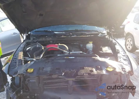 2017 Ram 1500 Express 4X2 6'4 Box z USA, uszkodzony, nr VIN 3C6JR6AT9HG604795